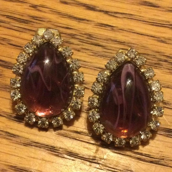 Vintage rhinestone and art glass clip earrings - Picture 1 of 2